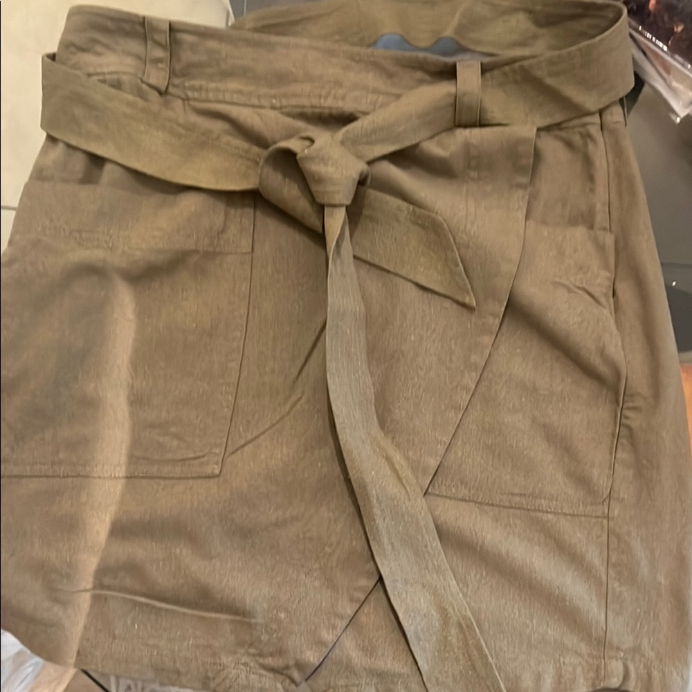 Madewell Size 6 Khaki Wrap Skirt with Tie Waist - Raw Silk